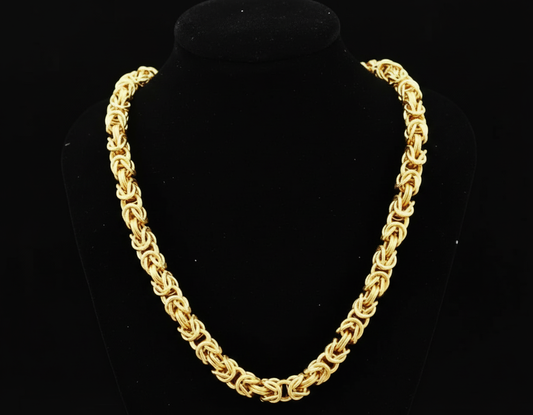 Handmade high-end Byzantine chain in 14k gold on black background