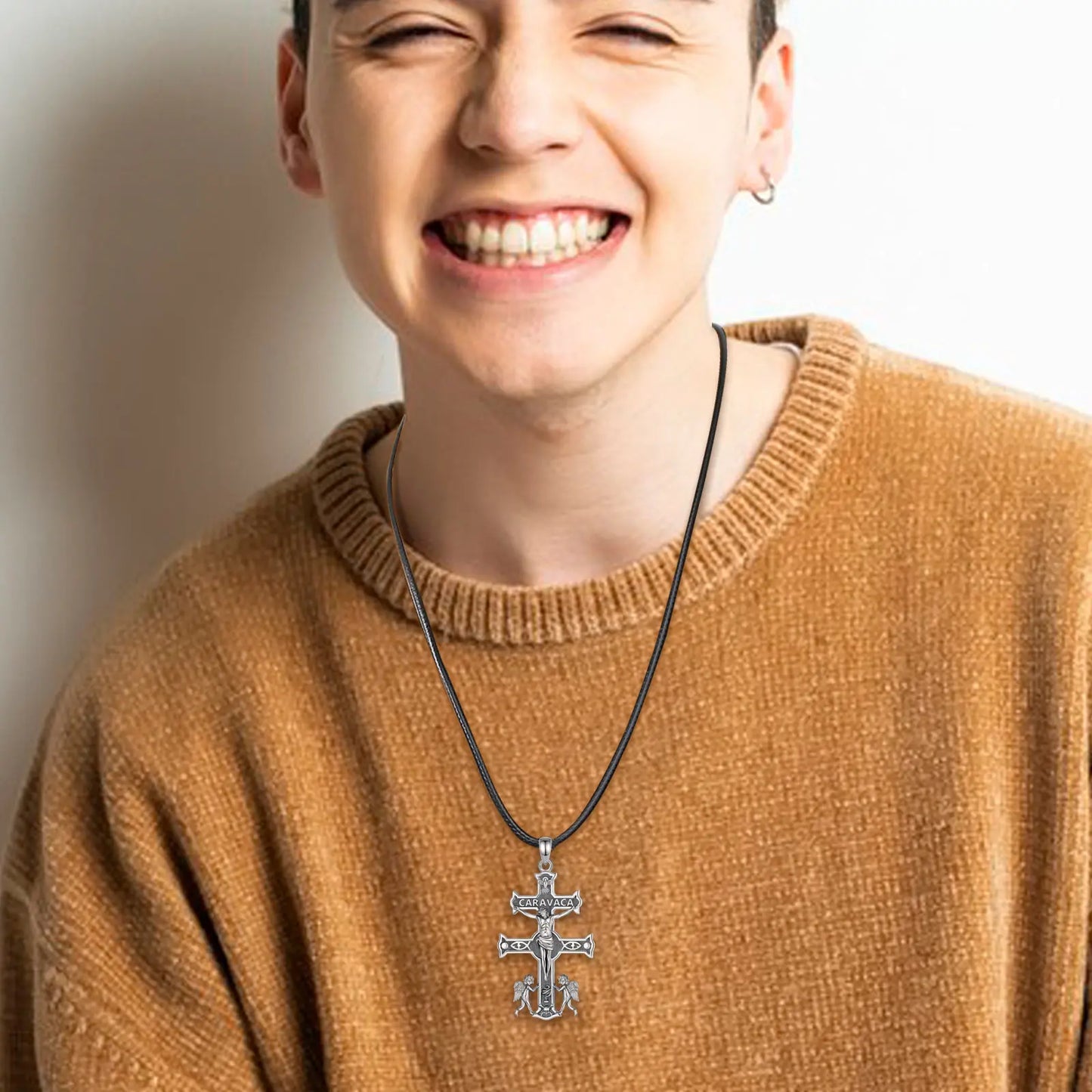 Collier Croix Jésus en argent sterling 925 Caravaca Eudora – Pendentif amulette ange vintage | Bijou religieux, cadeau original pour homme 