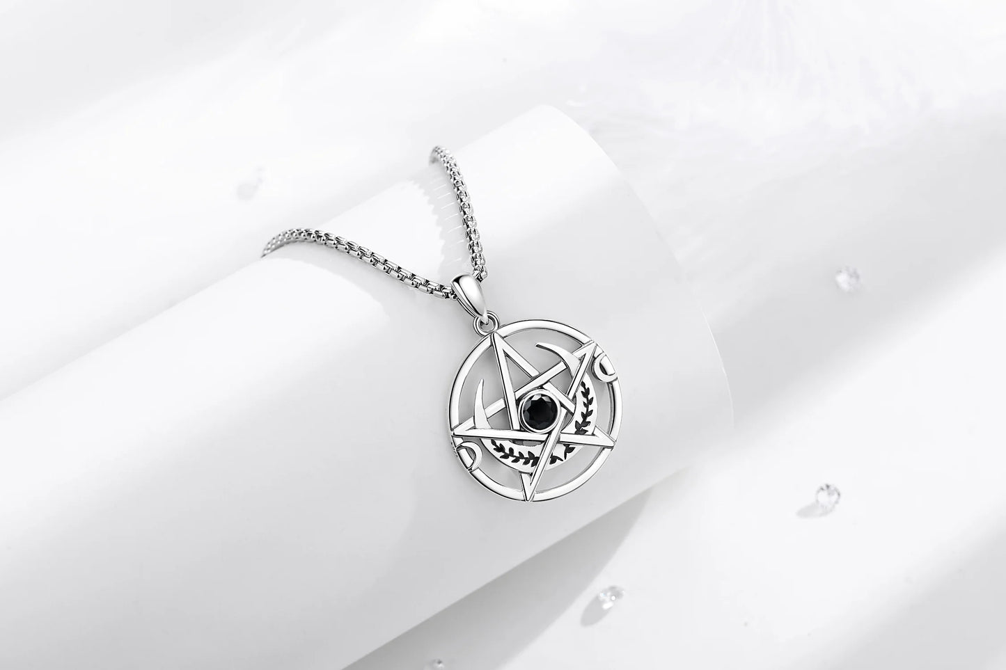 Collier Eudora en argent sterling 925 avec pentagramme et pendentif amulette triple lune en zircon noir | Bijou païen wicca, cadeau pour femmes et hommes