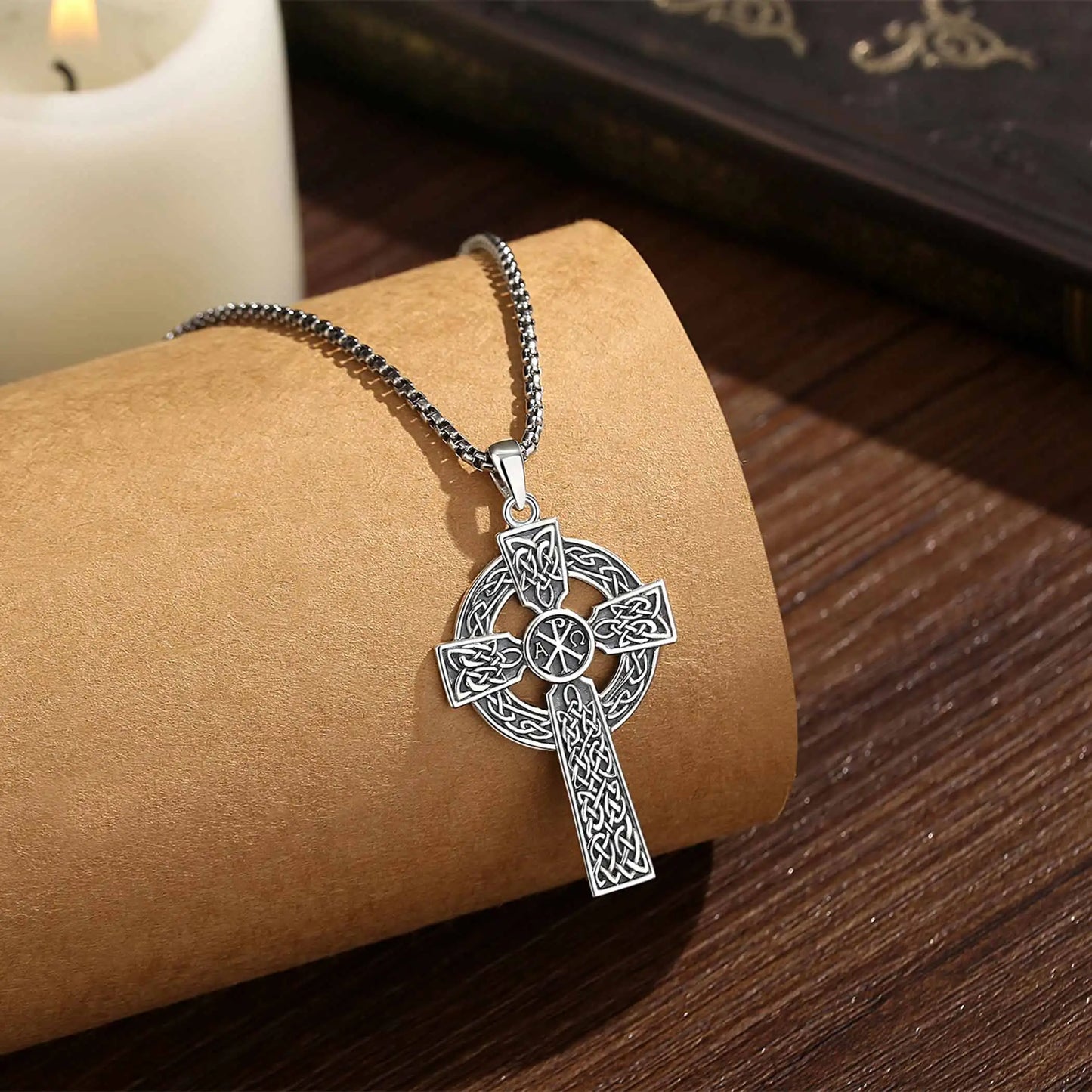 Collier croix nœud celtique en argent sterling 925 Eudora – Pendentif Chi Rho vintage | Bijou religieux chrétien, cadeau pour femmes et hommes 