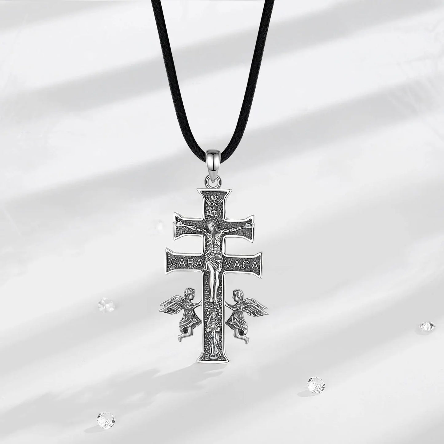 Collier Croix Caravaca en Argent Sterling 925 Eudora – Pendentif Amulette Vintage Jésus et Ange | Bijou religieux pour homme