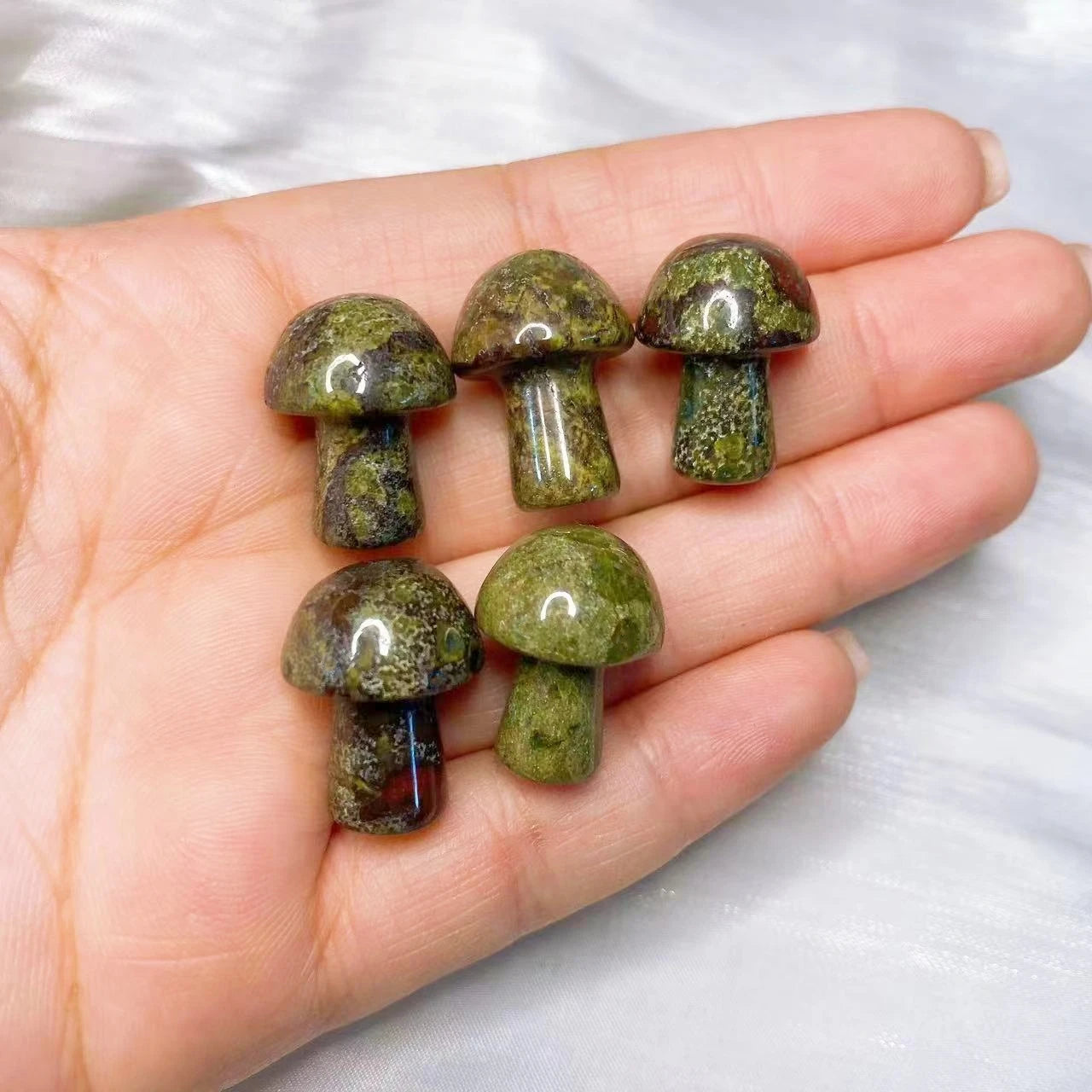 1x Mini Mushroom Crystal 9x20 mm – Multi-Stone Collection