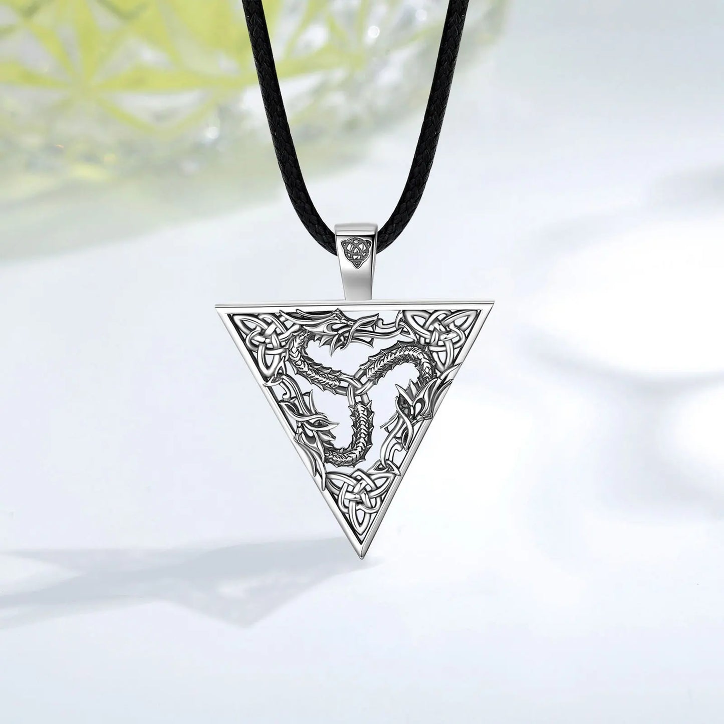 Collier Dragon en argent sterling 925 Eudora – Pendentif amulette Triquetra en spirale à nœud celtique | Bijou païen Wicca, cadeau pour femmes et hommes 