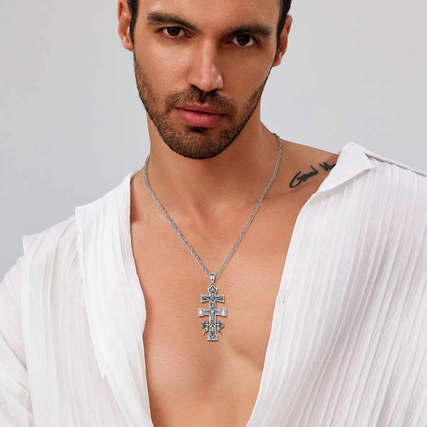 Collier Croix Caravaca en argent sterling 925 Eudora – Pendentif Croix orthodoxe Jésus Ange | Bijou chrétien catholique, cadeau pour hommes et femmes